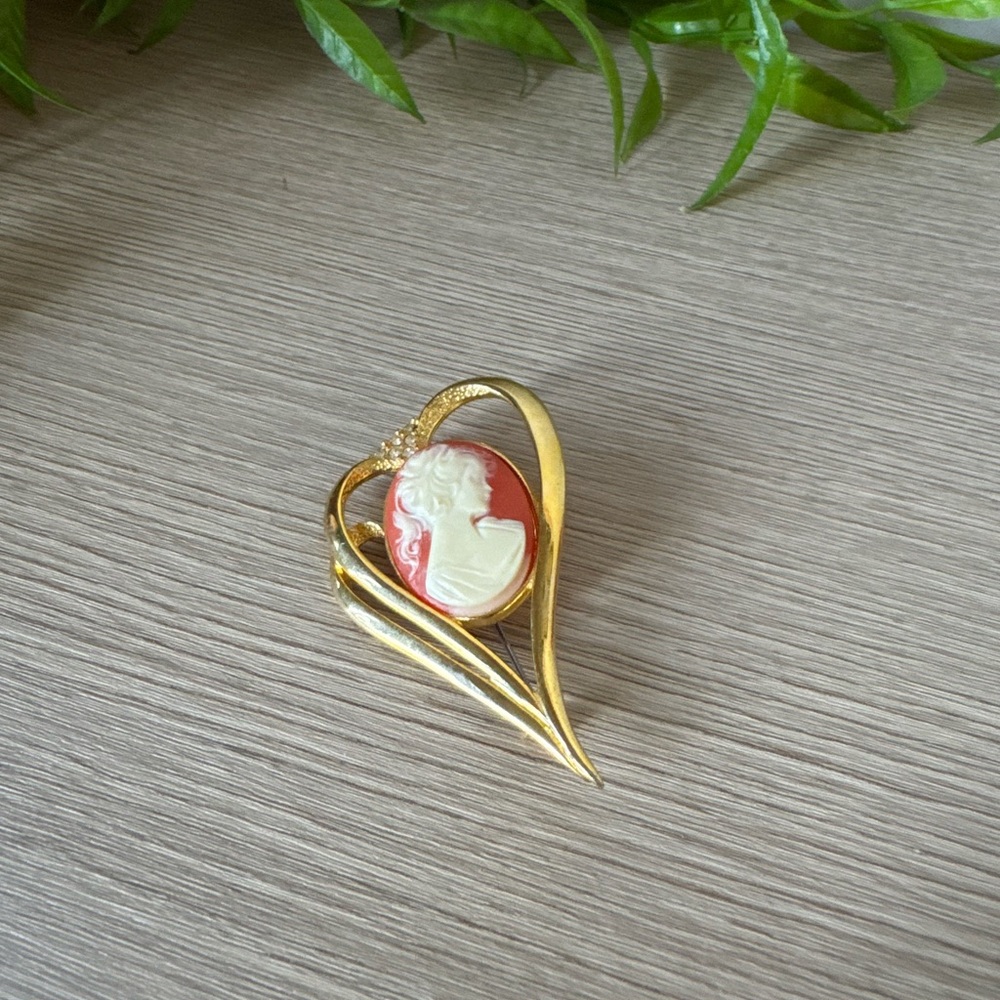 Elegant Gold Colored Cameo Brooch